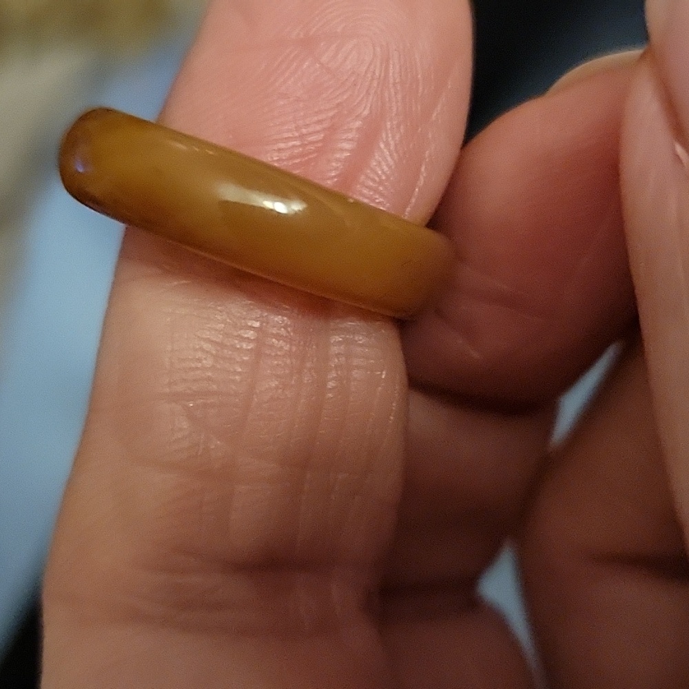 Pretty Ring Size 8 - image 3